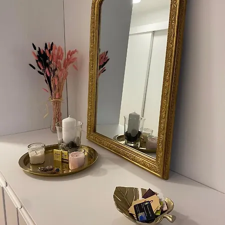 Dolce-vita 3 Etoiles, Climatise , 50m De La Et Aux Portes De Menton ,parking Gratuit * Roquebrune-Cap-Martin