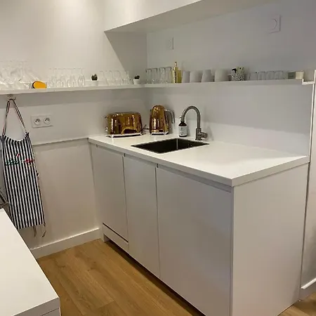 Dolce-vita 3 Etoiles, Climatise , 50m De La Et Aux Portes De Menton ,parking Gratuit