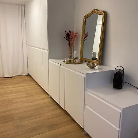 Διαμέρισμα Dolce-vita 3 Etoiles, Climatise , 50m De La Et Aux Portes De Menton ,parking Gratuit Roquebrune-Cap-Martin