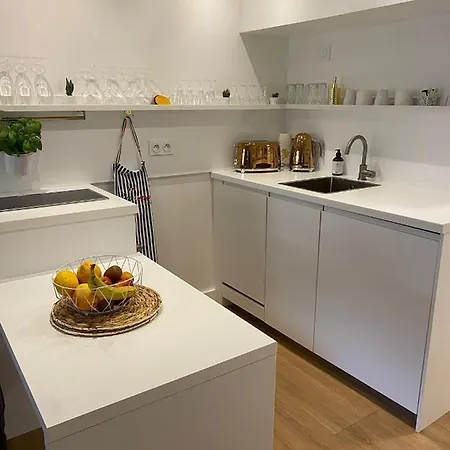 Апартаменты Dolce-vita 3 Etoiles, Climatise , 50m De La Et Aux Portes De Menton ,parking Gratuit Рокебрюн — Кап-Мартен