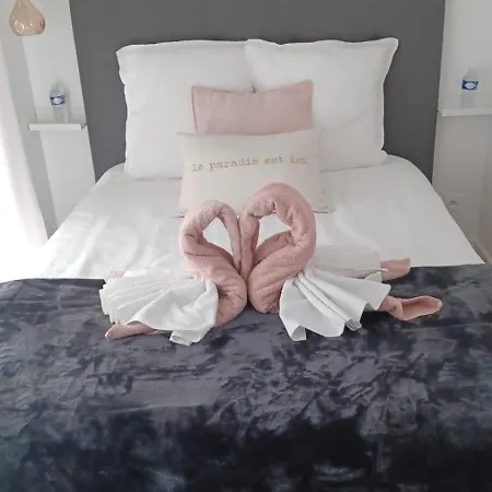 Dolce-vita 3 Etoiles, Climatise , 50m De La Et Aux Portes De Menton ,parking Gratuit Διαμέρισμα