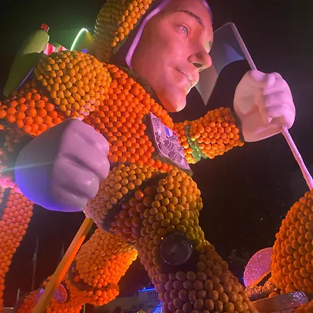 Dolce-vita 3 Etoiles, Climatise , 50m De La Et Aux Portes De Menton ,parking Gratuit * Roquebrune-Cap-Martin